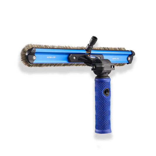 Reach-it Ultra-Lite Beast Bürste  vereint Bürste und Padhalter in einem, für die professionelle Glasreinigung.